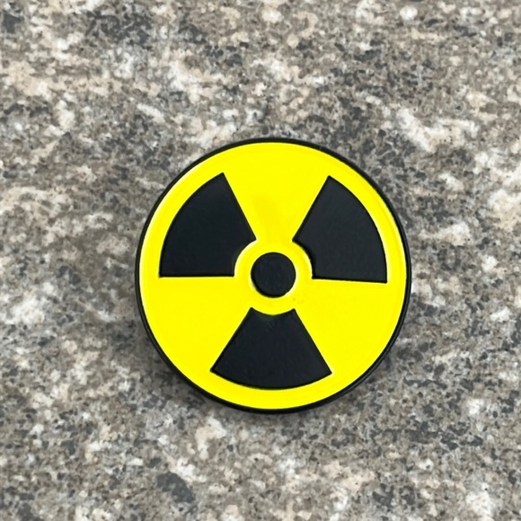 Radiation‎ Radioactive symbol brooch lapel pin backpack pin - Picture 1 of 3